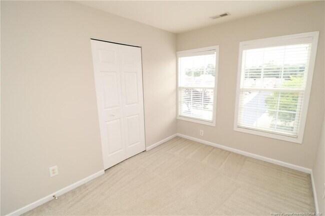 Building Photo - 8120 Upper Lake Dr
