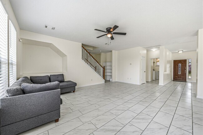 Building Photo - 9641 Weldridge Dr