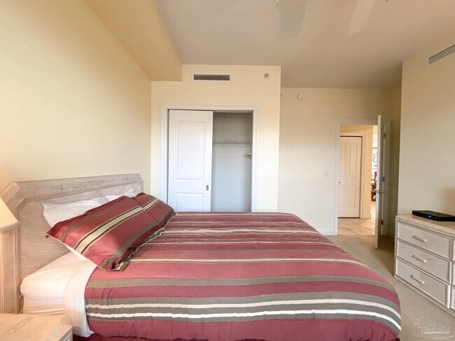 Building Photo - 645 Lost Key Dr