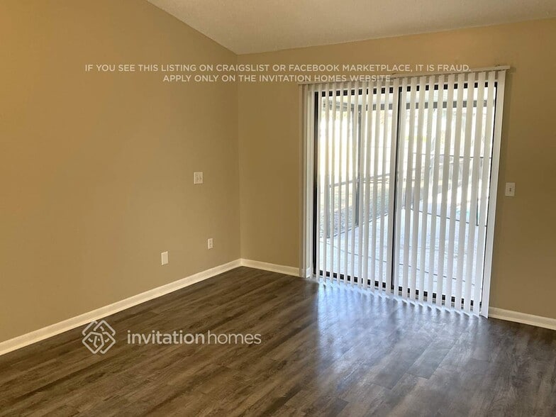 Building Photo - 1502 Carter Oaks Dr