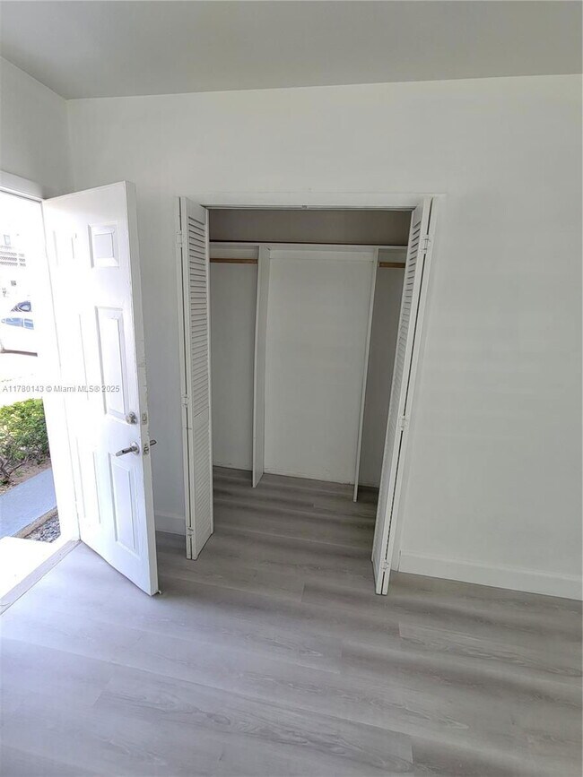Building Photo - 8080 Tatum Waterway Dr