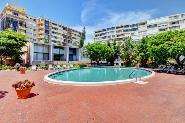 Building Photo - 3589 S Ocean Blvd