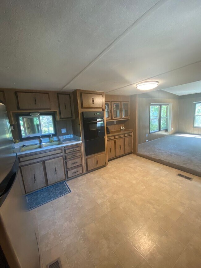 Building Photo - Manufactured Home In Bayview (APP#171)