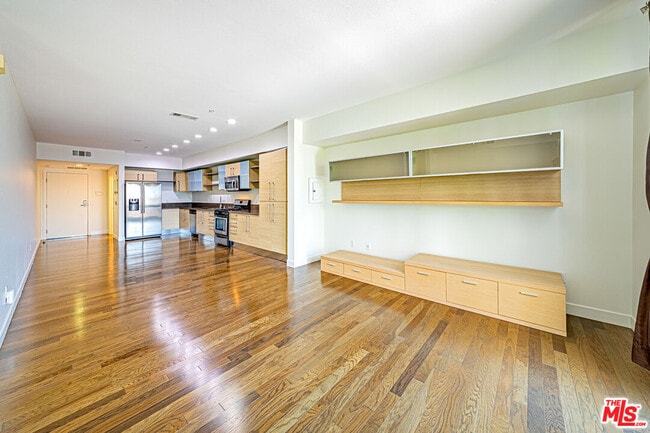 Building Photo - 1234 Wilshire Blvd