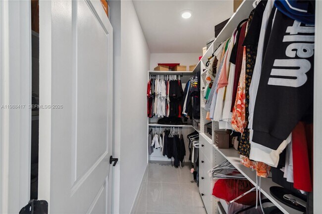 Building Photo - 1396 NW 3rd St