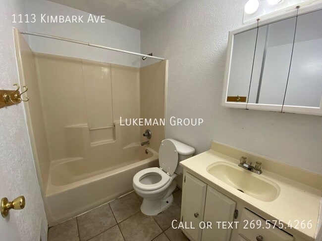 Building Photo - 1113 Kimbark Ave