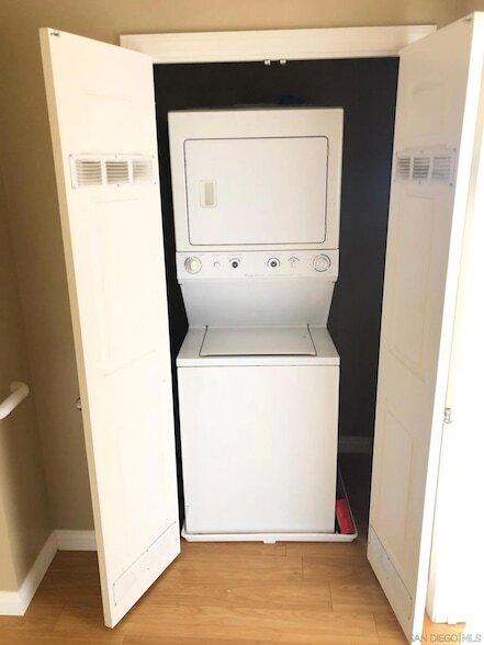 Building Photo - 7280 Hyatt St