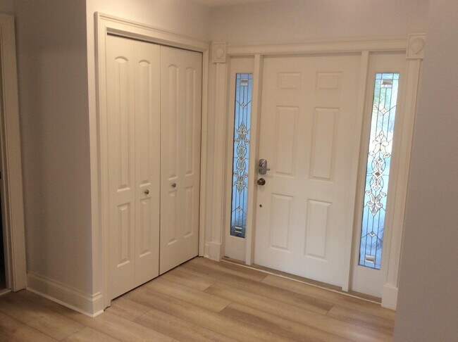 Building Photo - 12305 Sawgrass Ct