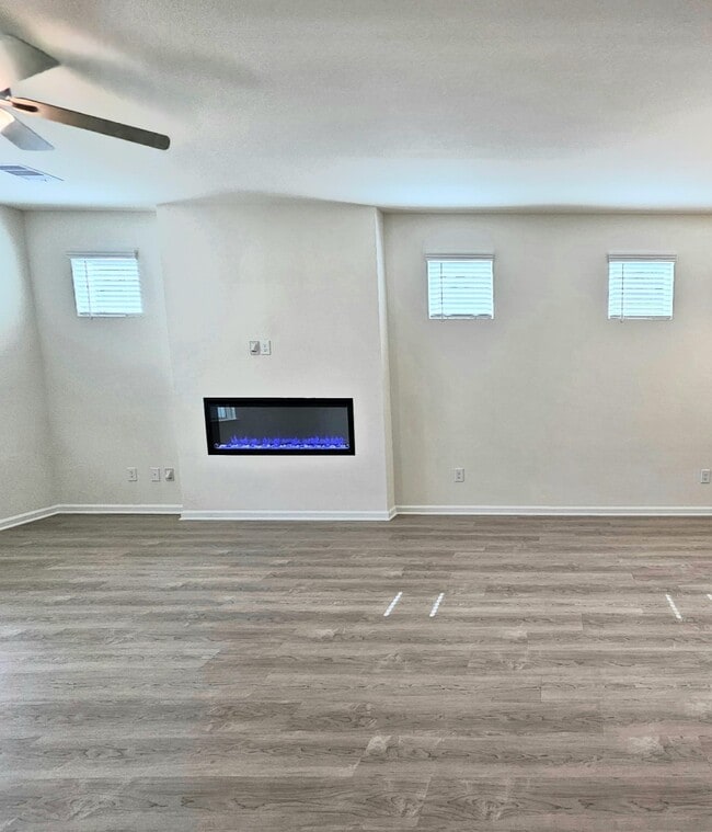 Building Photo - 4226 Freeboard Ln