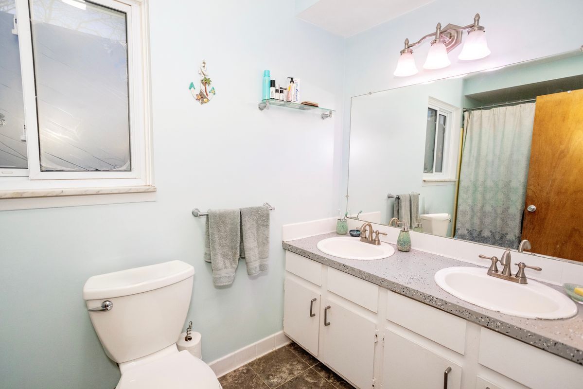 Building Photo - 28115 Little Mack Ave