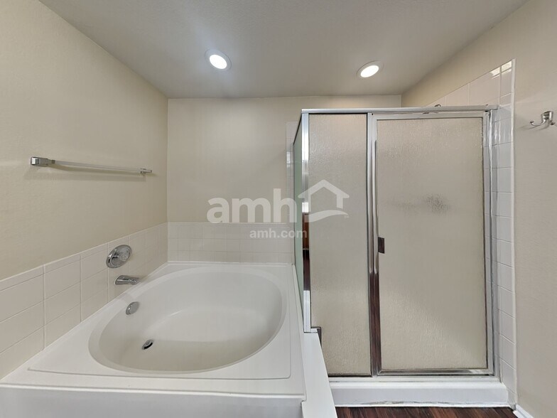 Building Photo - 21607 E 53rd Pl