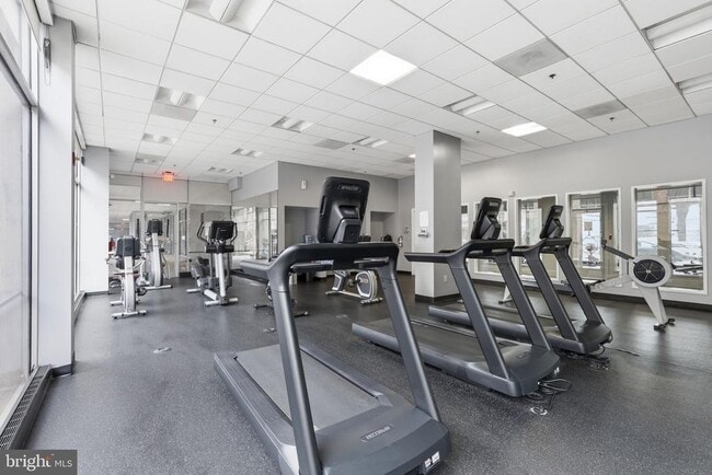 Building Photo - 350 G St SW