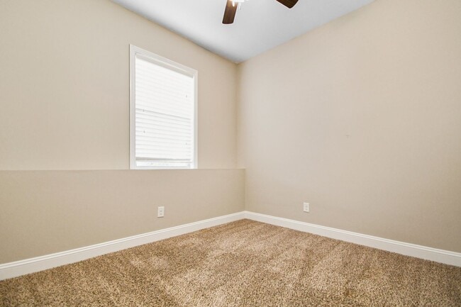 Building Photo - Pet Friendly Four Bedroom with Basement!