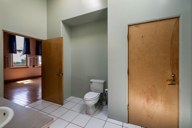 Building Photo - 3600 Cerrillos Rd