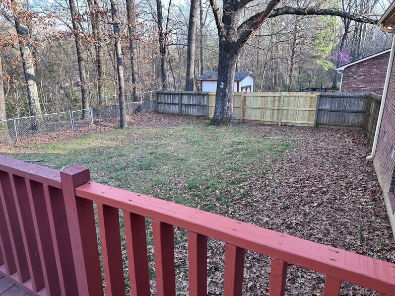 Building Photo - 69 Randi Dr