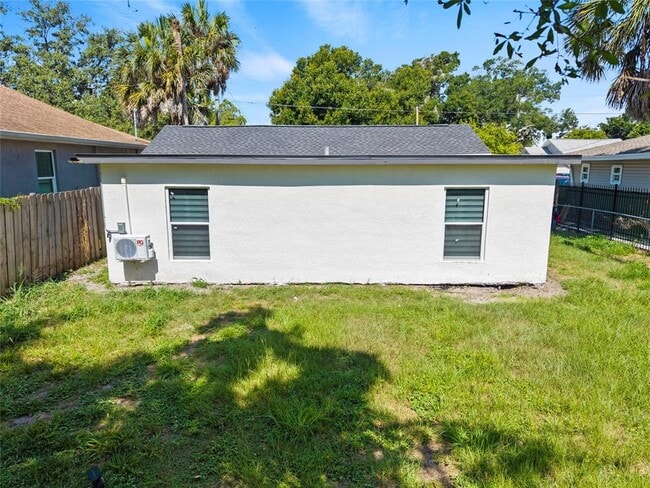 Building Photo - 8613 N 14th St