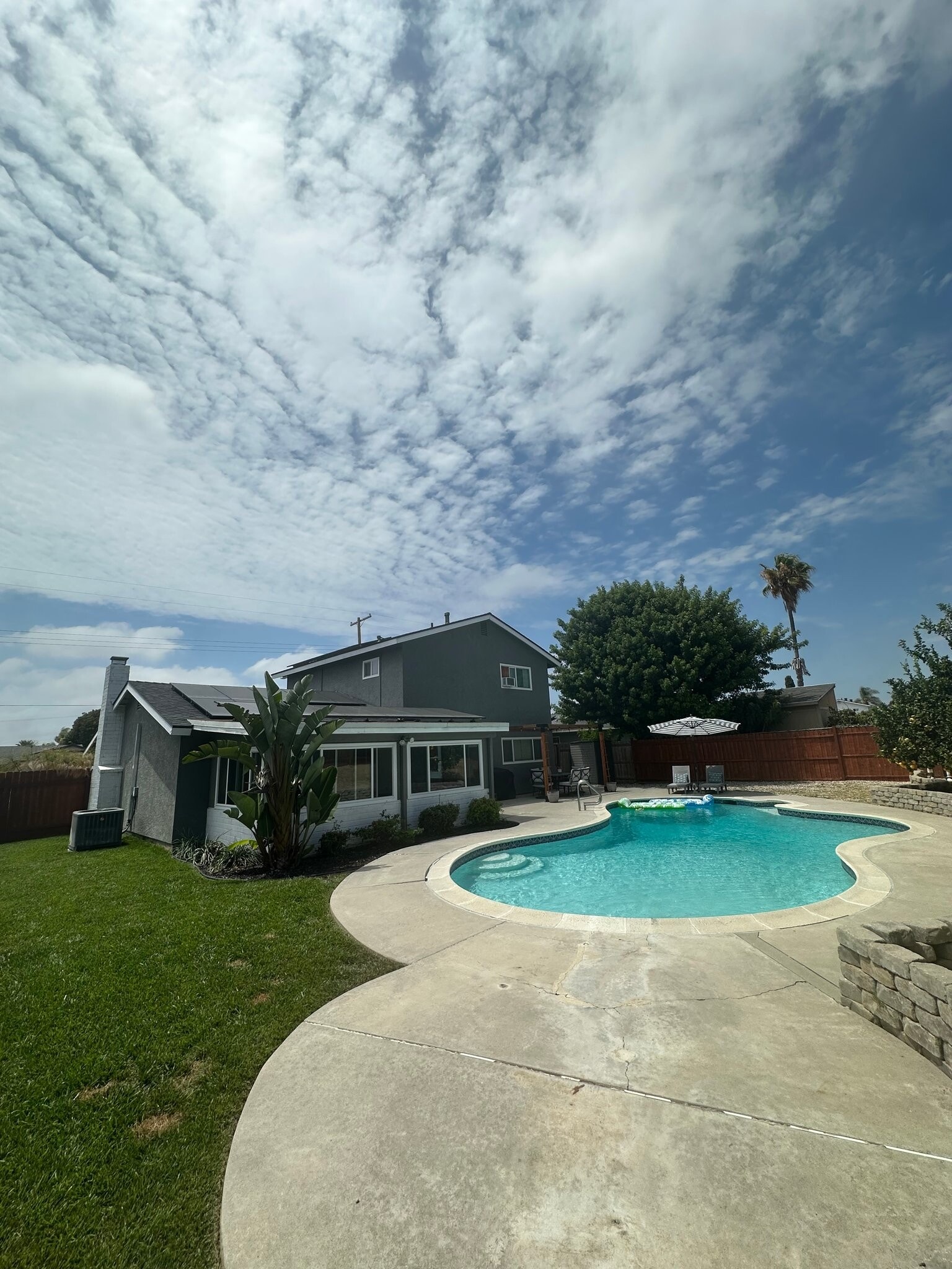 Building Photo - 514 Luna Dr