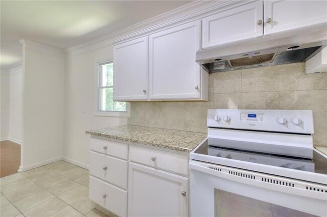 Building Photo - 3946 Green Oak Dr