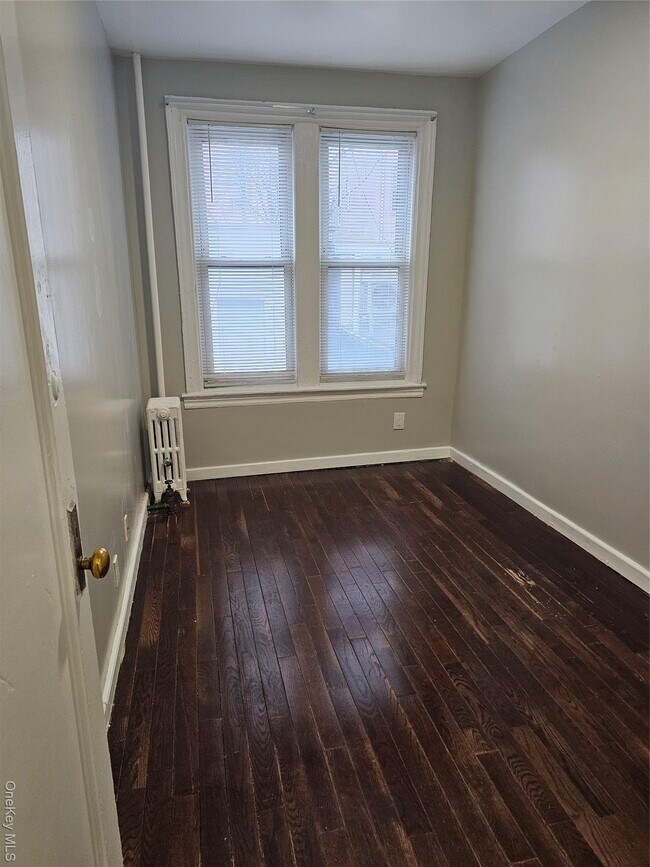 Building Photo - 235 E 91st St