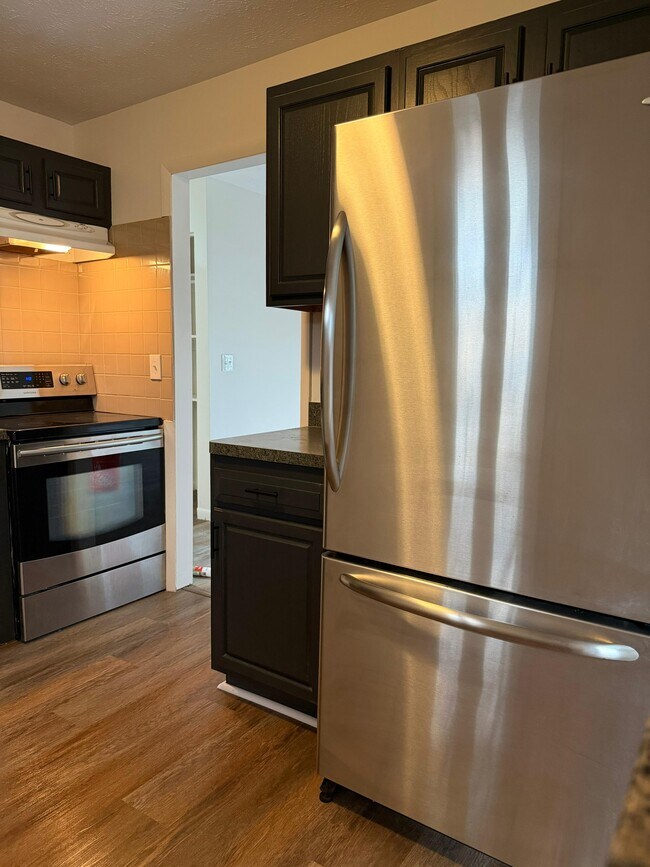 Building Photo - 6686 Deer Ct