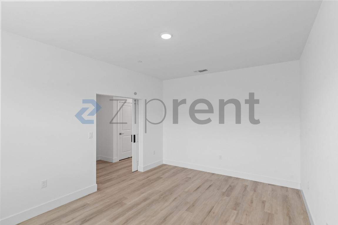 Building Photo - 355 Monastery Dr