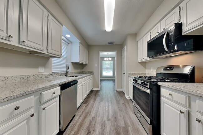 Building Photo - 2330 Wren Meadow Rd