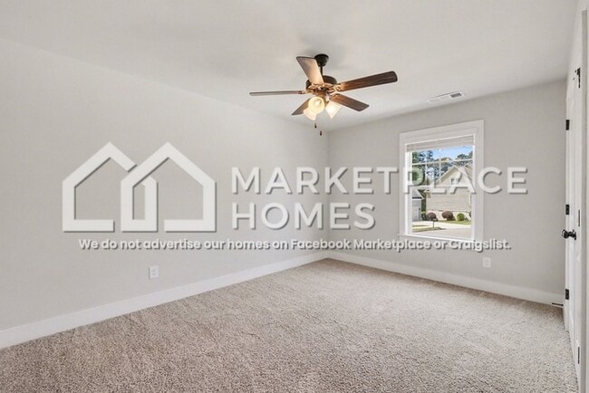 Building Photo - 173 Russell Way