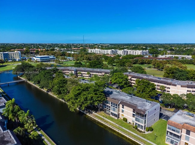 Building Photo - 8360 Sands Point Blvd