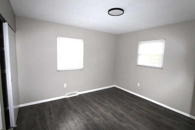 Building Photo - 3892 Beechton Rd