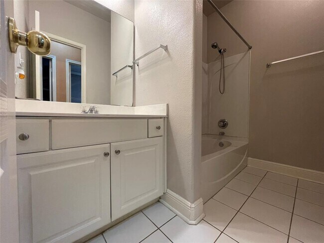 Building Photo - 2504 Avenue N