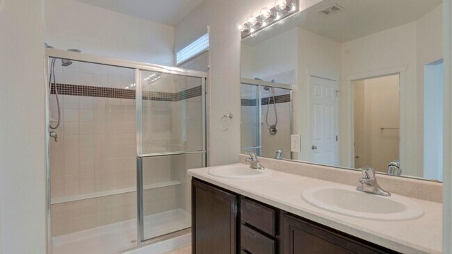 Building Photo - 3 Bedroom, 2-bathroom ranch in desirable Whisper Creek!  Available June 1st !!