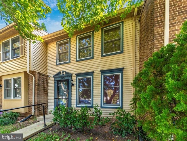 Building Photo - 12461 Quail Woods Dr