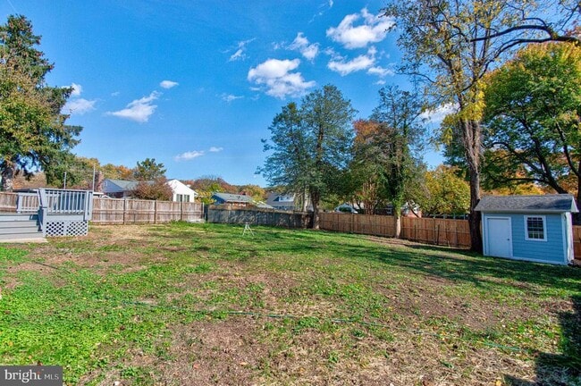 Building Photo - 495 N Pickett St