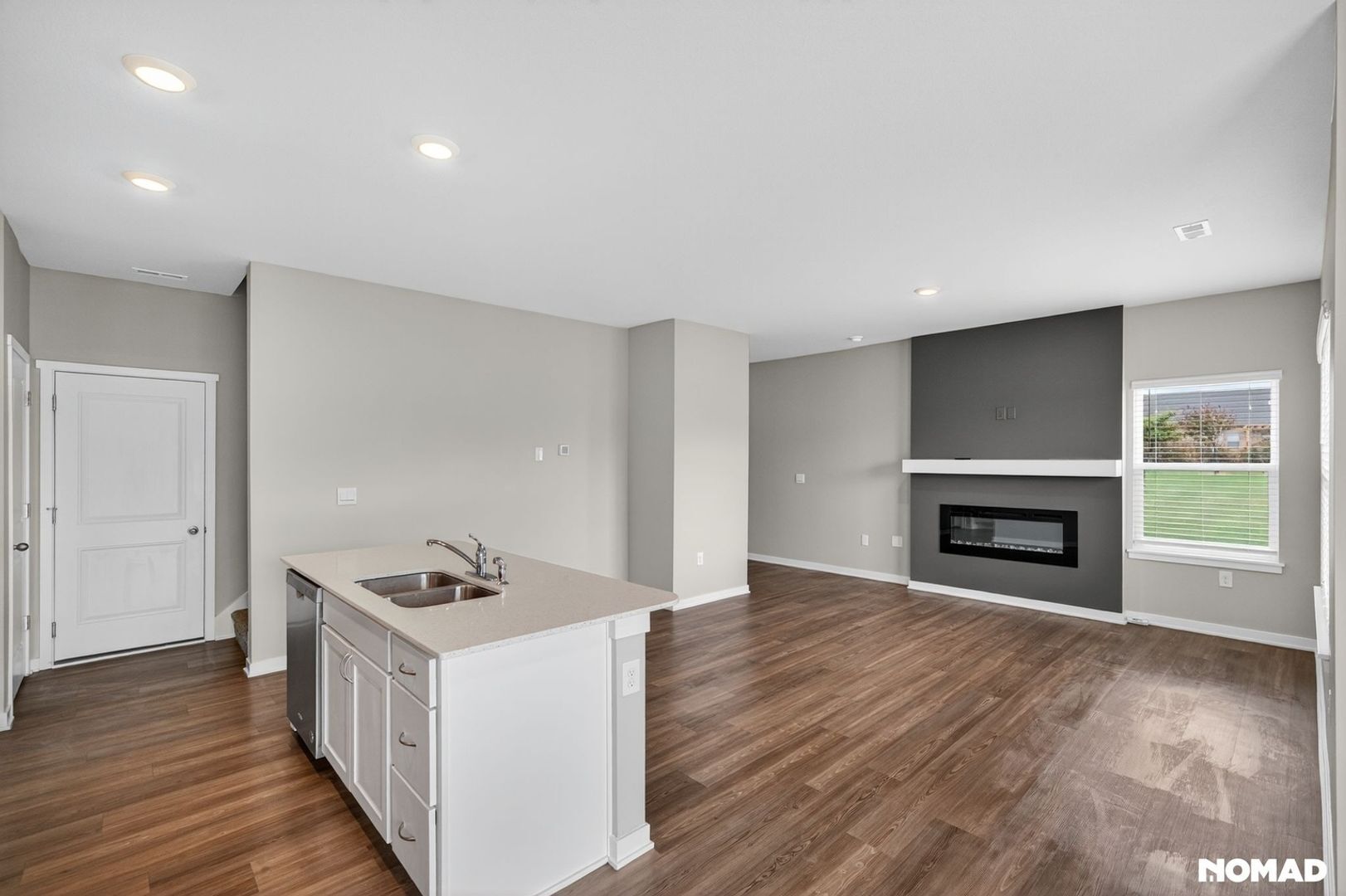 Building Photo - 912 Maywood Ln