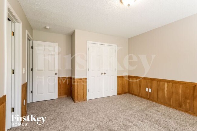 Building Photo - 11209 Longhedge Ln