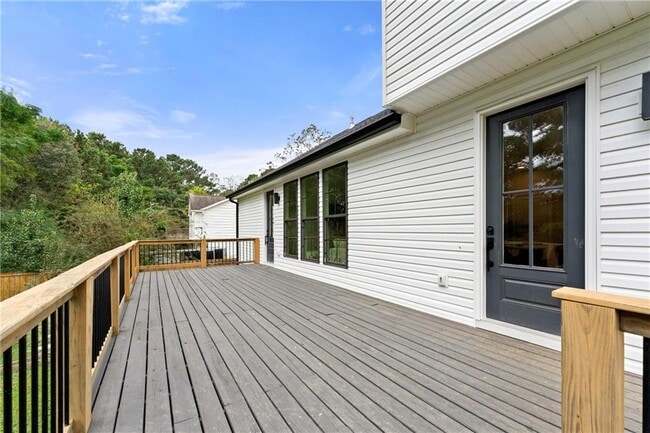 Building Photo - 213 Wagon Wheel Dr