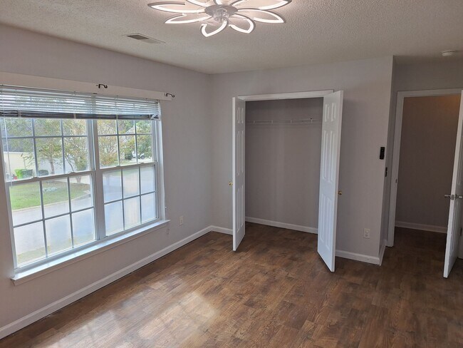 Building Photo - Wonderful Four Bedroom Home Located in Nor...