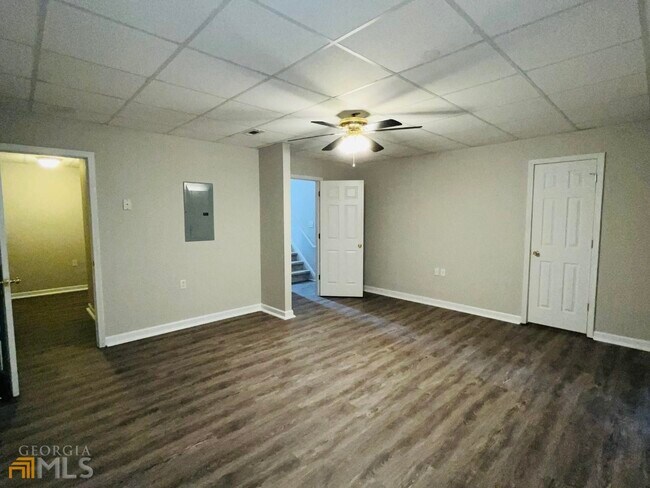 Building Photo - 311 Cranford Mill Dr