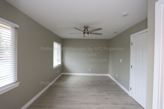 Building Photo - 1409 N Roundtree Ln
