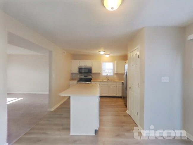 Building Photo - 11104 Waterfield Pl