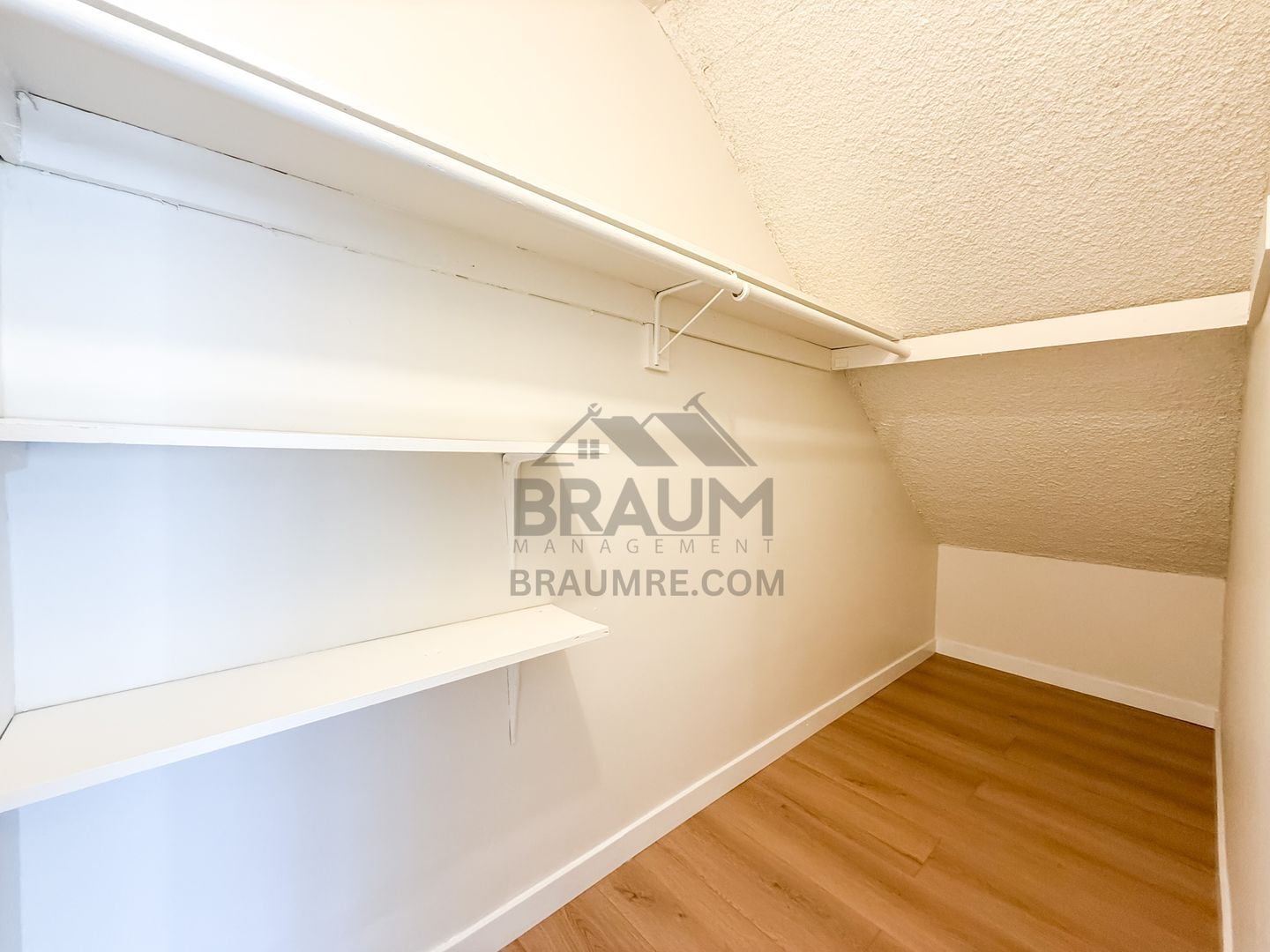 Building Photo - 5433 Sepulveda Blvd