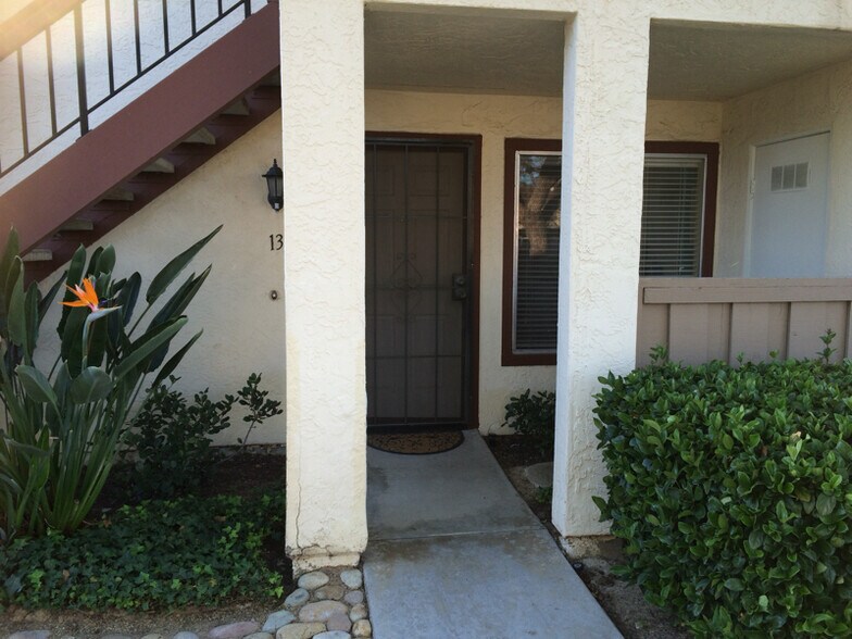 Primary Photo - 4015 Porte La Paz