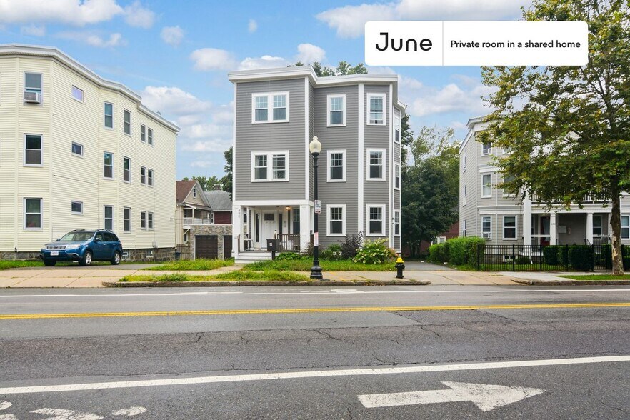 Building Photo - Room in Shared 5 bed/1.5 bath home