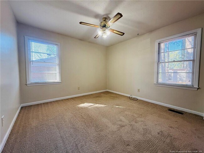 Building Photo - 257 Fawn Rd