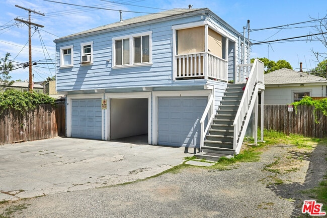 Building Photo - 851 W 41st Dr