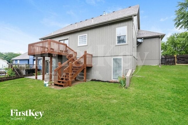 Building Photo - 800 Red Maple Dr