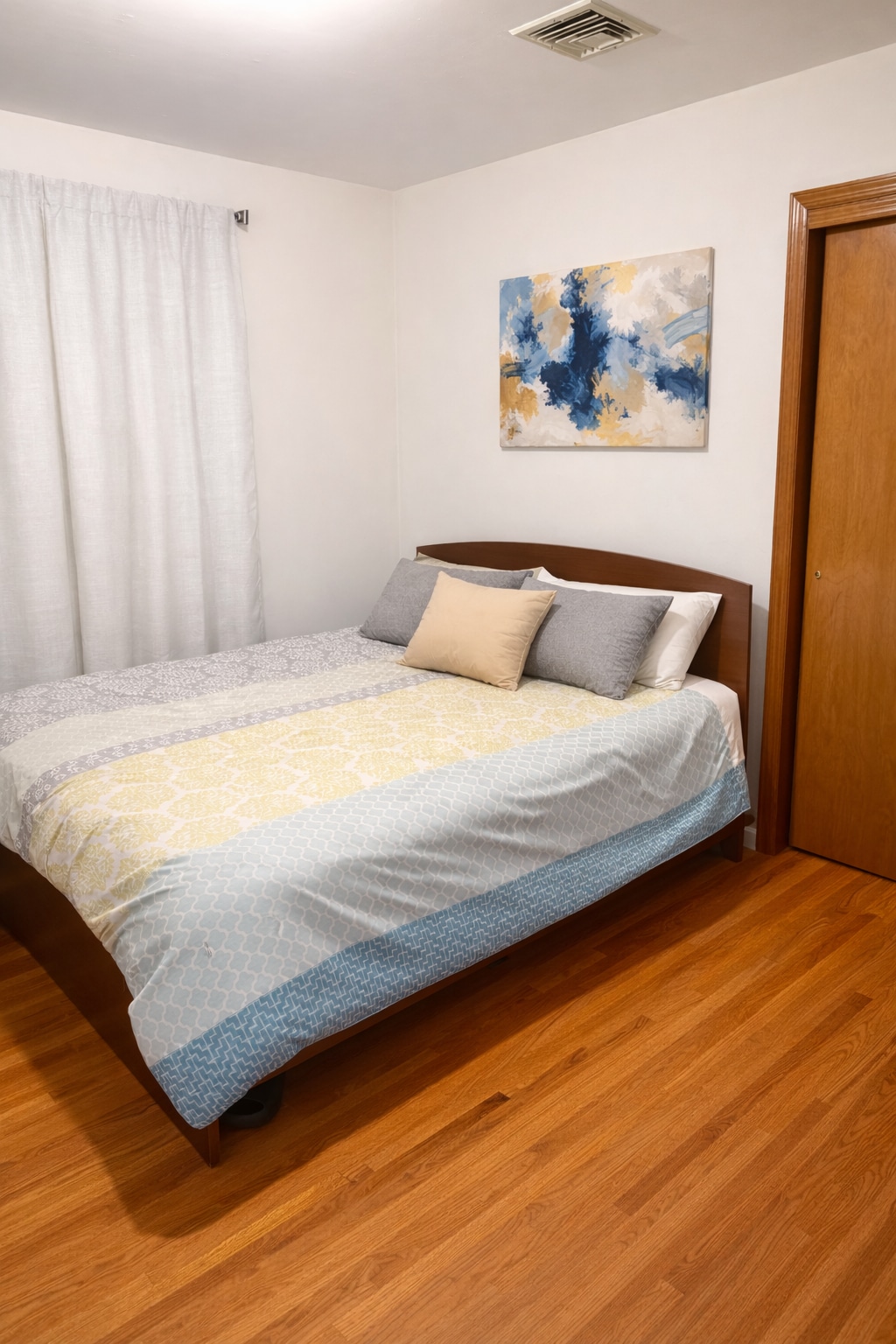 Building Photo - 60 Chambers St