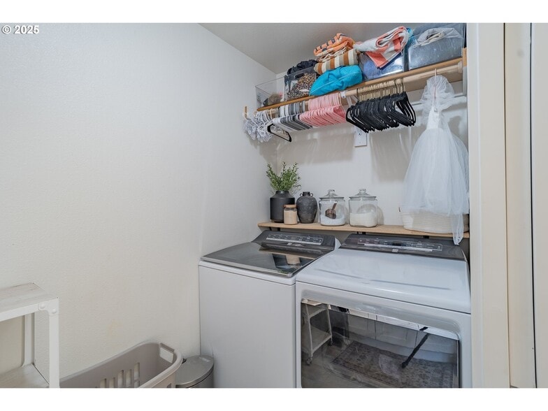 Laundry - 2013 NE North Fork Ave
