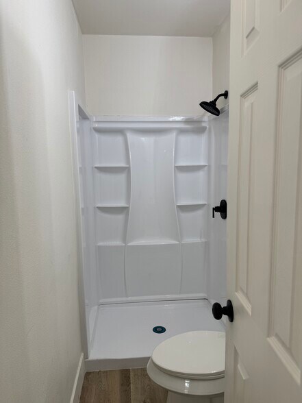 Building Photo - 765 W Lexington Ave