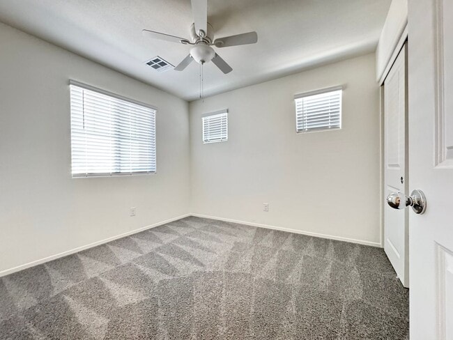 Building Photo - Cozy Newly Build 3 Bed & 2-1/2 Bath Townhome